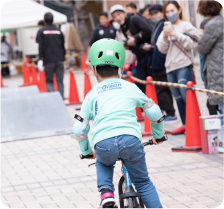 bicycle racers